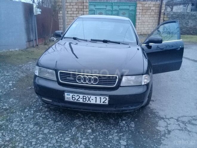 Audi A4 1998, 170,000 km - 2.4 l - Zaqatala