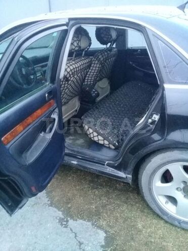 Audi A4 1998, 170,000 km - 2.4 l - Zaqatala