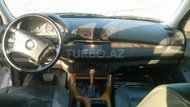 BMW X5 2001, 300,000 km - 4.4 l - Salyan