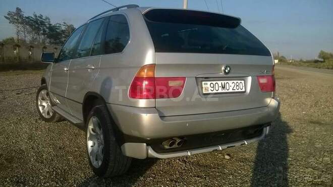 BMW X5 2001, 300,000 km - 4.4 l - Salyan