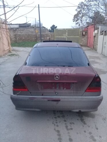 Mercedes C 220 2000, 412,000 km - 2.2 l - Bakı
