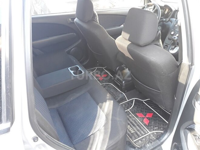 Mitsubishi Airtrek 2002, 287,389 km - 2.0 l - Bakı