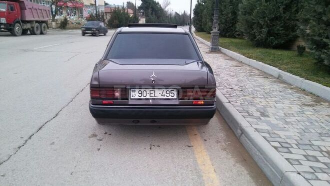 Mercedes 190 1991, 426,255 km - 1.8 l - Qobustan