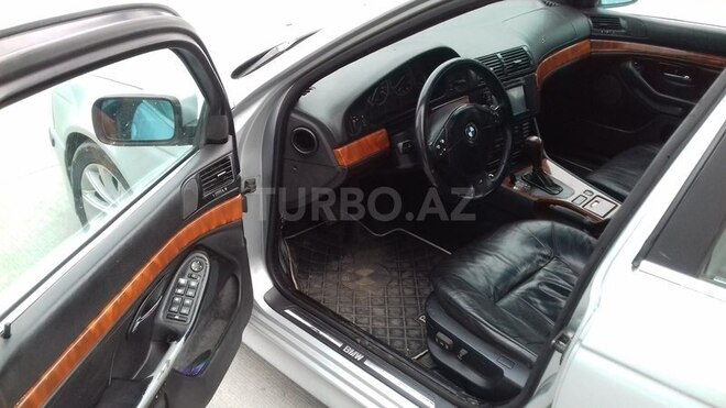 BMW 528 1997, 268,000 km - 2.8 l - Sumqayıt