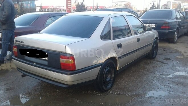 Opel Vectra 1994, 300,000 km - 2.0 l - Bakı