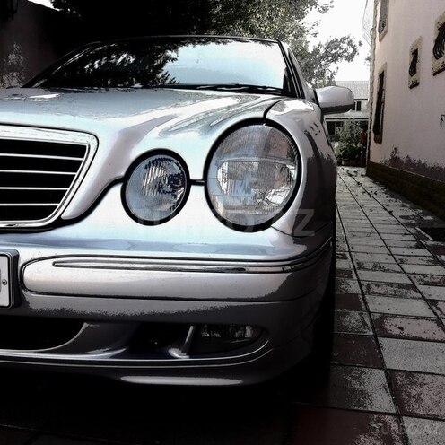Mercedes E 220 1999, 43,000 km - 2.2 л - Bakı