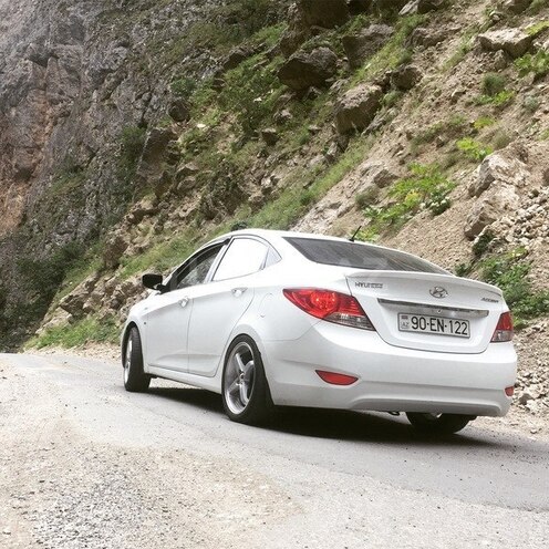 Hyundai Accent 2012, 196,745 km - 1.6 l - Bakı