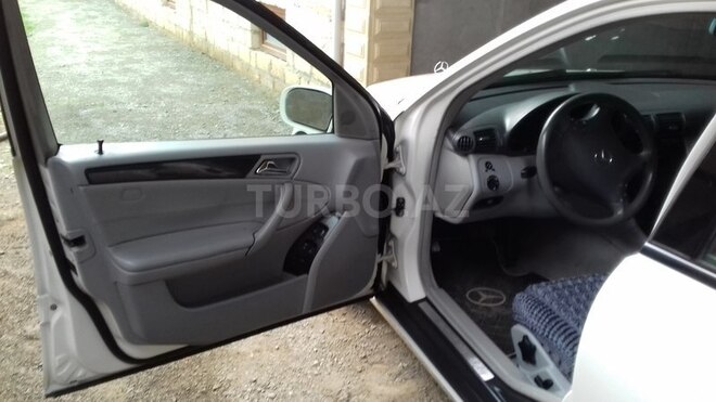Mercedes C 240 2003, 235,532 km - 2.6 l - Gəncə