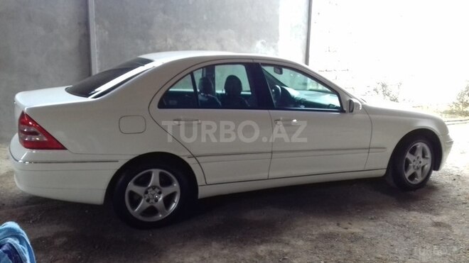 Mercedes C 240 2003, 235,532 km - 2.6 l - Gəncə