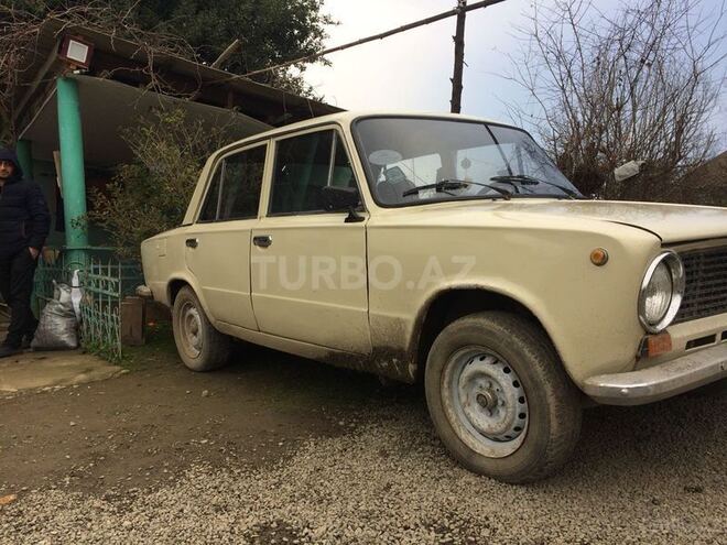 LADA (VAZ) 2101 1971, 25,000 km - 1.4 l - Astara