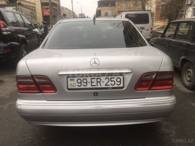 Mercedes E 220 2000, 262,501 km - 2.2 л - Bakı