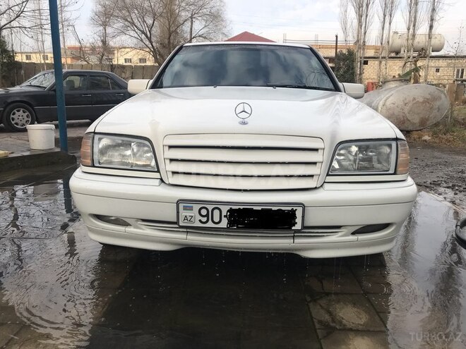 Mercedes C 240 1998, 200,000 km - 2.4 l - Bərdə