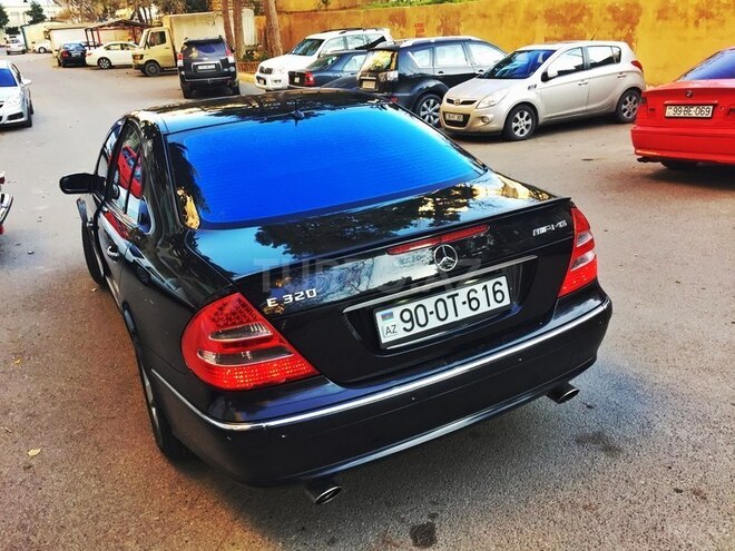 Mercedes E 320 2004, 270,000 km - 3.2 l - Bakı
