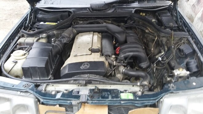 Mercedes E 280 1995, 269,989 km - 2.8 l - Bakı