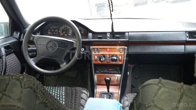 Mercedes E 280 1995, 269,989 km - 2.8 l - Bakı