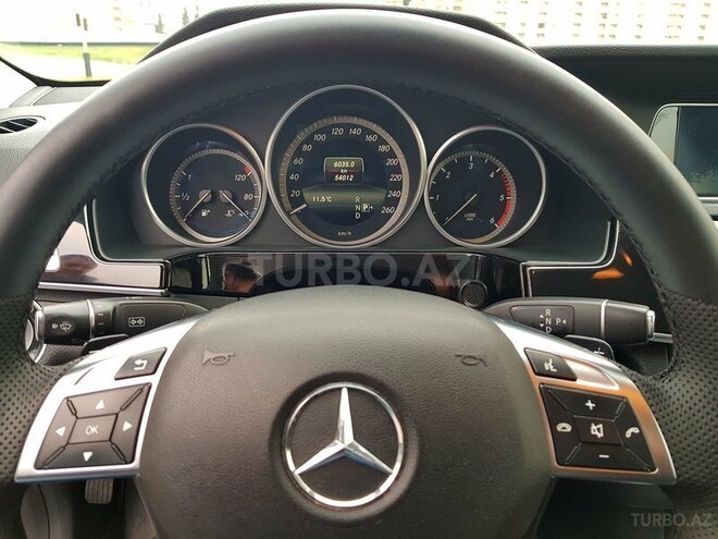 Mercedes E 220 2014, 58,000 km - 2.2 l - Bakı
