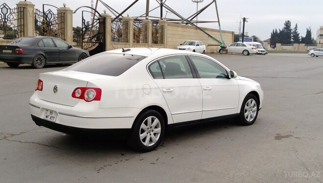 Volkswagen Passat 2006, 250,000 km - 2.0 l - Bakı