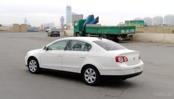 Volkswagen Passat 2006, 250,000 km - 2.0 l - Bakı
