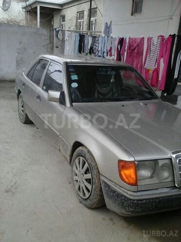 Mercedes E 230 1992, 386,321 km - 2.3 l - Bakı