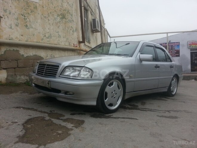 Mercedes C 220 1999, 242,000 km - 2.2 l - Bakı