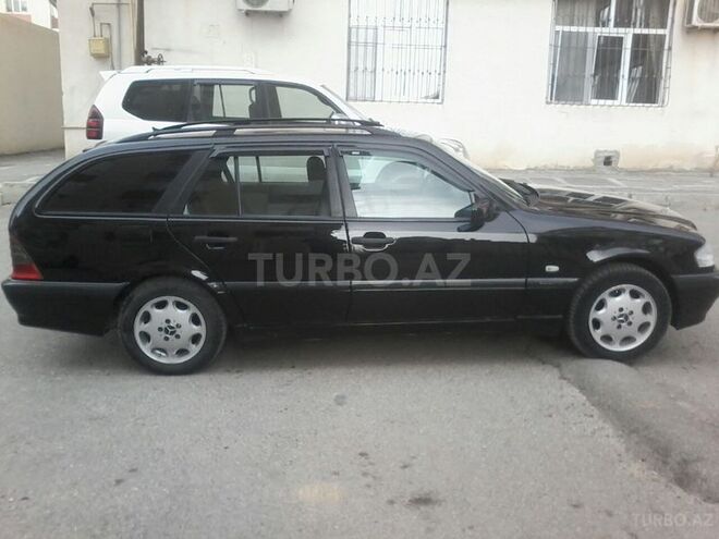 Mercedes C 220 2000, 238,000 km - 2.2 l - Bakı