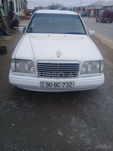Mercedes E 220 1995, 400,000 km - 2.2 л - Bakı
