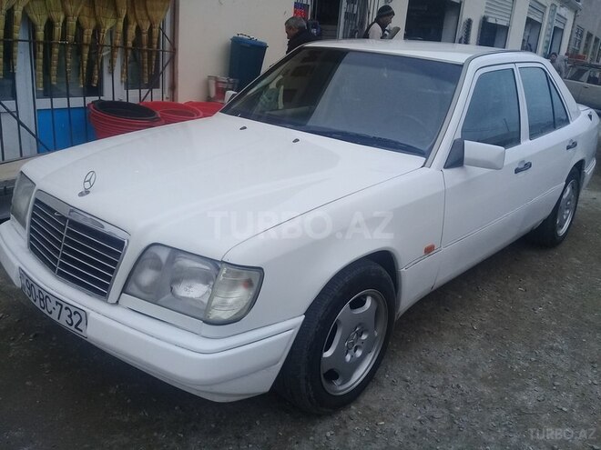 Mercedes E 220 1995, 400,000 km - 2.2 л - Bakı