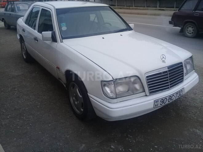 Mercedes E 220 1995, 400,000 km - 2.2 л - Bakı
