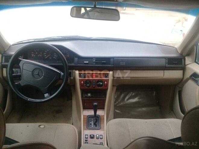 Mercedes E 220 1995, 400,000 km - 2.2 л - Bakı