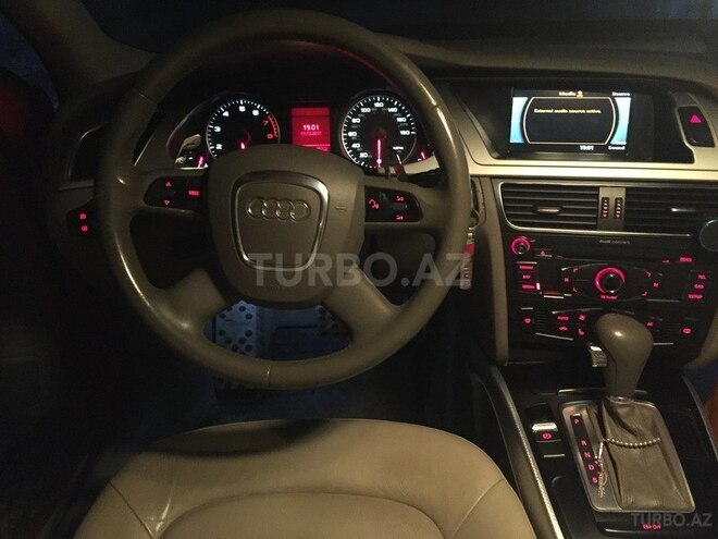 Audi A4 2009, 175,000 km - 2.0 л - Bakı
