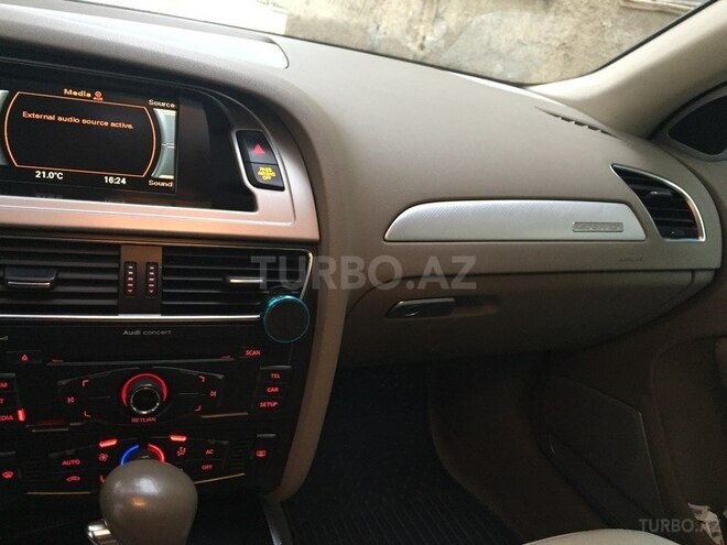 Audi A4 2009, 175,000 km - 2.0 л - Bakı