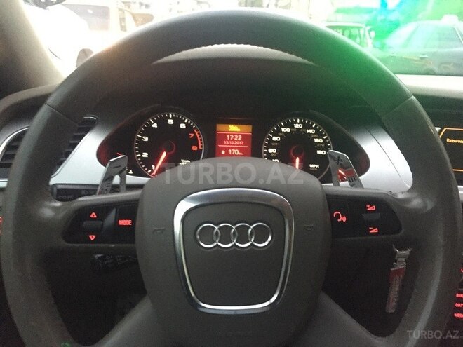 Audi A4 2009, 175,000 km - 2.0 л - Bakı