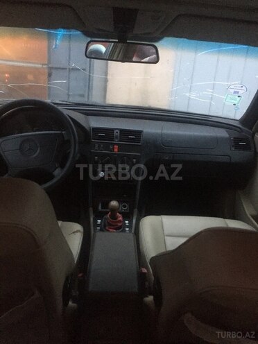 Mercedes C 180 1994, 3,400,080 km - 0.2 l - Quba
