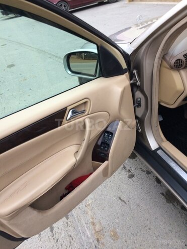 Mercedes C 240 2001, 221,111 km - 2.6 л - Bakı