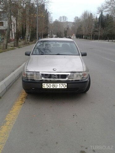 Opel Vectra 1991, 210,000 km - 1.8 l - Mingəçevir