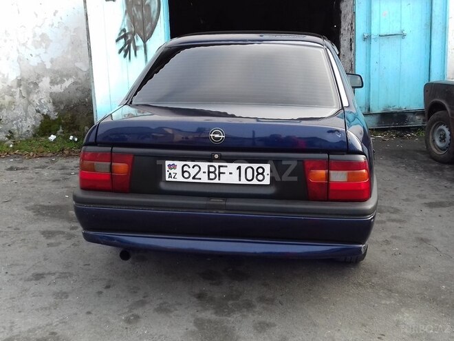 Opel Vectra 1994, 290,000 km - 2.0 l - Zaqatala