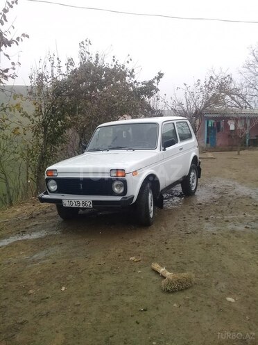 LADA (VAZ) Niva 2005, 94,000 km - 1.7 l - Yardımlı