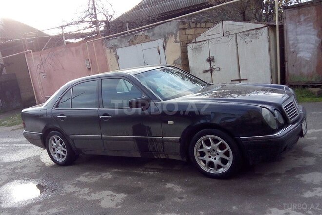 Mercedes E 220 1996, 350,000 km - 2.2 l - Şirvan