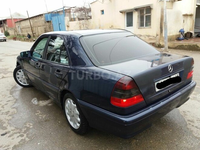 Mercedes C 220 2000, 324,000 km - 2.2 л - Bakı