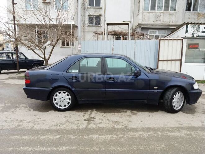 Mercedes C 220 2000, 324,000 km - 2.2 л - Bakı