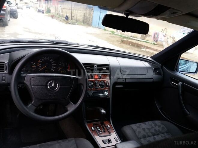 Mercedes C 220 2000, 324,000 km - 2.2 л - Bakı
