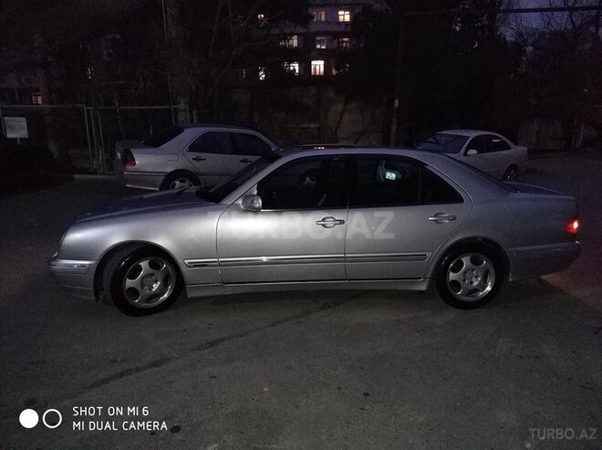 Mercedes E 280 2000, 312,000 km - 2.8 l - Bakı