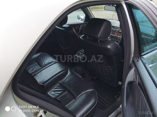 Mercedes E 280 2000, 312,000 km - 2.8 l - Bakı