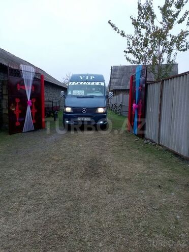 Mercedes Sprinter 208 1995, 387,456 km - 2.9 л - Zaqatala