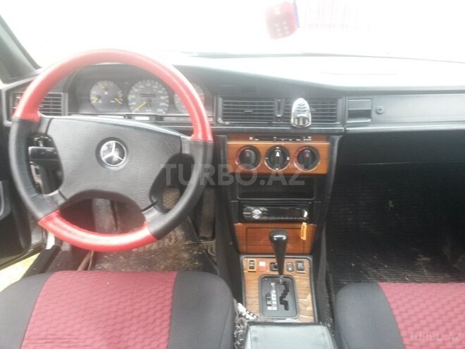 Mercedes 190 1991, 280,000 km - 2.0 l - Ağcabədi