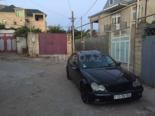 Mercedes C 320 2001, 178,400 km - 3.2 л - Bakı