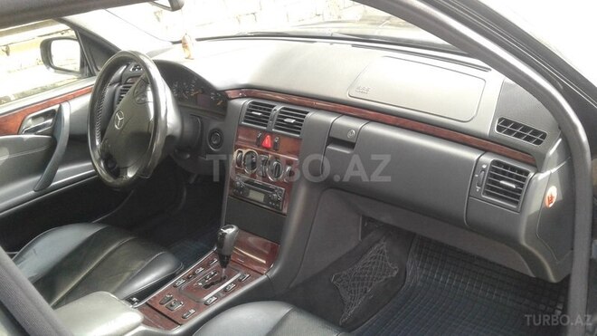 Mercedes E 220 2002, 315,896 km - 2.2 л - Bakı