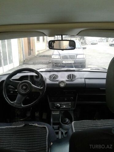 LADA (VAZ) 2106 1980, 320,000 km - 1.5 l - Quba