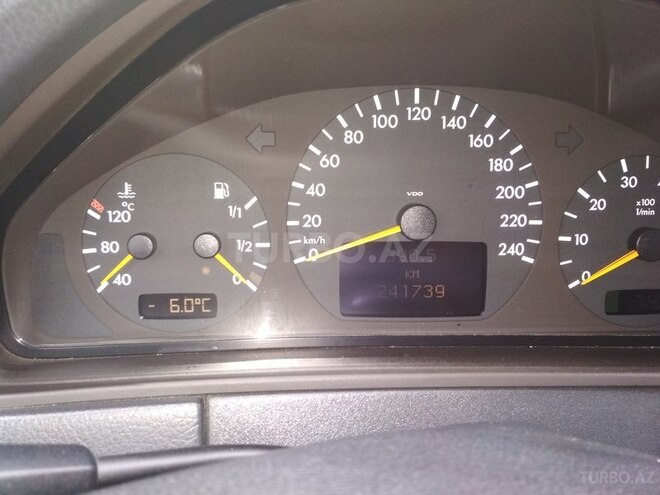 Mercedes E 240 1999, 241,739 km - 2.4 л - Bakı