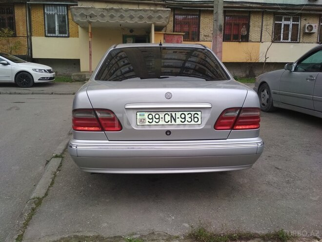 Mercedes E 240 1999, 241,739 km - 2.4 л - Bakı